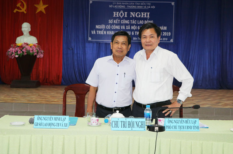 Giảm thiểu nguy cơ gây tổn hại cho trẻ em Ông Nguyễn Minh Lập - Giám đốc Sở Lao động - Thương binh và Xã hội chụp ảnh lưu niệm tại hội nghị