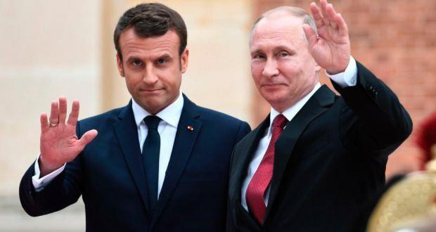 Tổng thống Pháp Emmanuel Macron (trái) và người đồng cấp Nga Vladimir Putin. Nguồn: The Irish Times