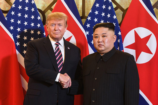 Tổng thống Mỹ Trump và lãnh đạo Triều Tiên Kim Jong Un tại thượng đỉnh lần 2. Ảnh: AFP.