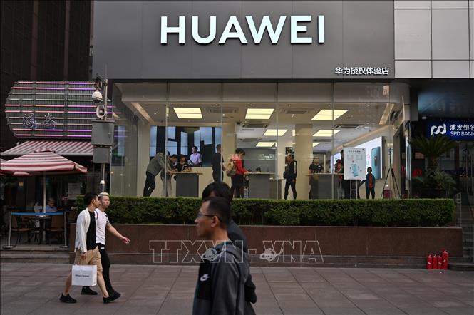 Cửa hàng của Huawei tại Thượng Hải, Trung Quốc, ngày 10-5-2019. Ảnh: AFP/TTXVN