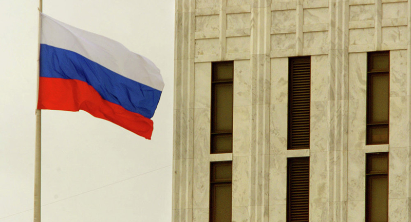 Thượng nghị sĩ Mỹ Johnson tố bị Nga từ chối thị thực trong khi Đại sứ quán Nga tại Washington gọi đây là “cáo buộc vô căn cứ” nhằm chống lại Moscow. Ảnh: AFP