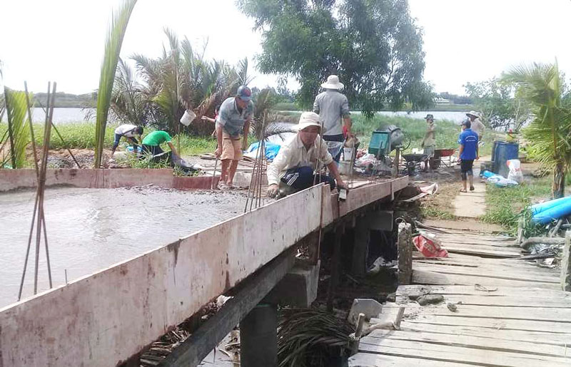 Hệ thống giao thông trên địa bàn xã Giao Thạnh được đầu tư xây dựng hoàn chỉnh.