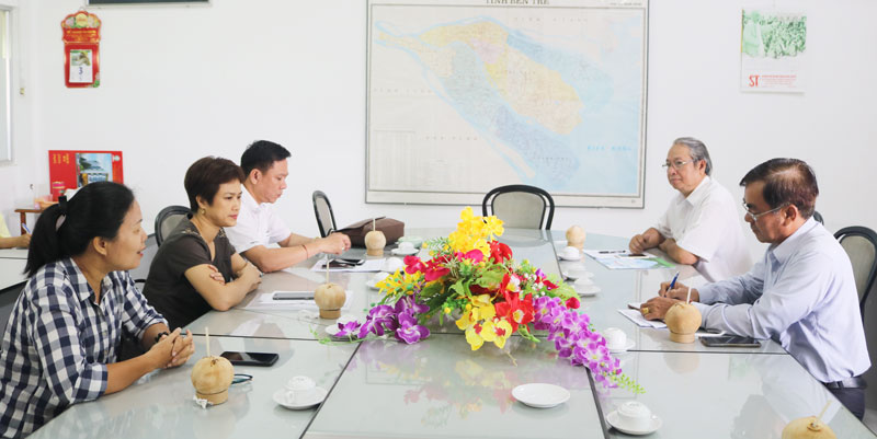 Ban Tuyên giáo Tỉnh ủy và Trung tâm Truyền hình Việt Nam phối hợp tuyên truyền năm 2020 Quang cảnh buổi làm việc.