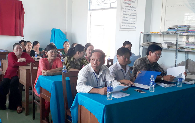 Thạnh Phú thực hiện hiệu quả các mô hình kiêm nhiệm Tân Phong là địa phương thực hiện mô hình bí thư đồng thời trưởng ấp 5/5 ấp. Ảnh CTV