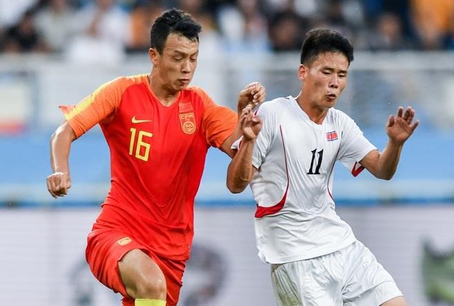 U22 Trung Quốc gặp nhiều khó khăn trong hiệp 1