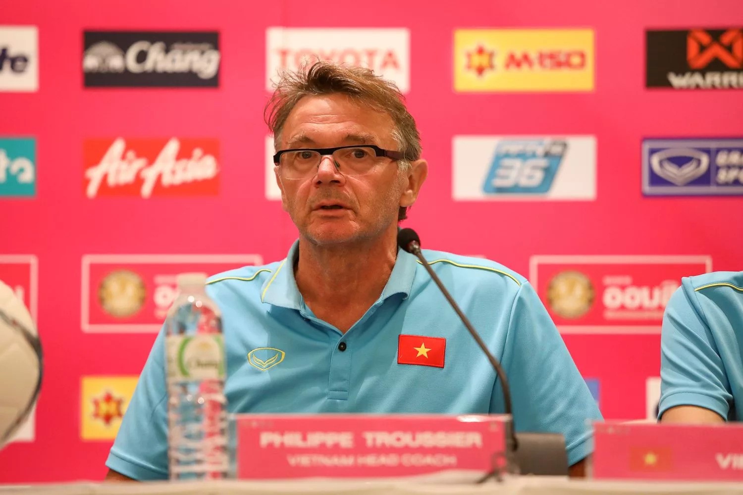 HLV Philippe Troussier gây ấn tượng sau chiến thắng U19 Thái Lan