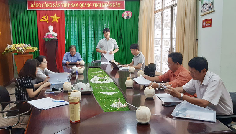 Quang cảnh họp triển khai kế hoạch triển lãm tại Sở Thông tin và Truyền thông. Ảnh: Trần Đông