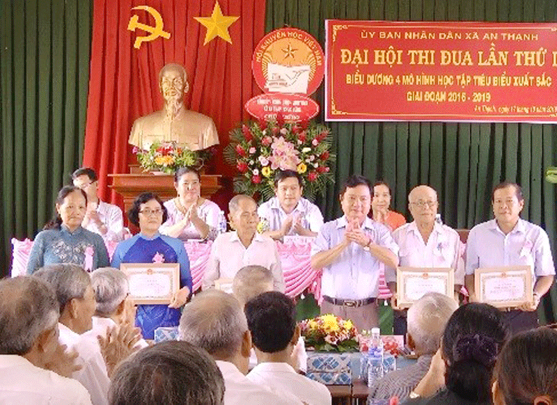 Tin hoạt động các huyện, thành phố ngày 19-10-2019 Ảnh: Ngọc Vũ