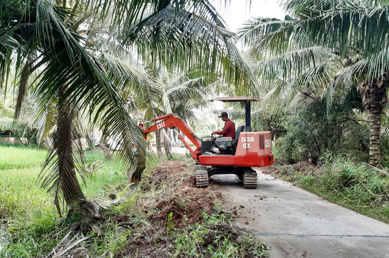 Tuyến đường chính của ấp Cầu Vĩ trở thành đường liên xã Mỹ Chánh - An Phú Trung.