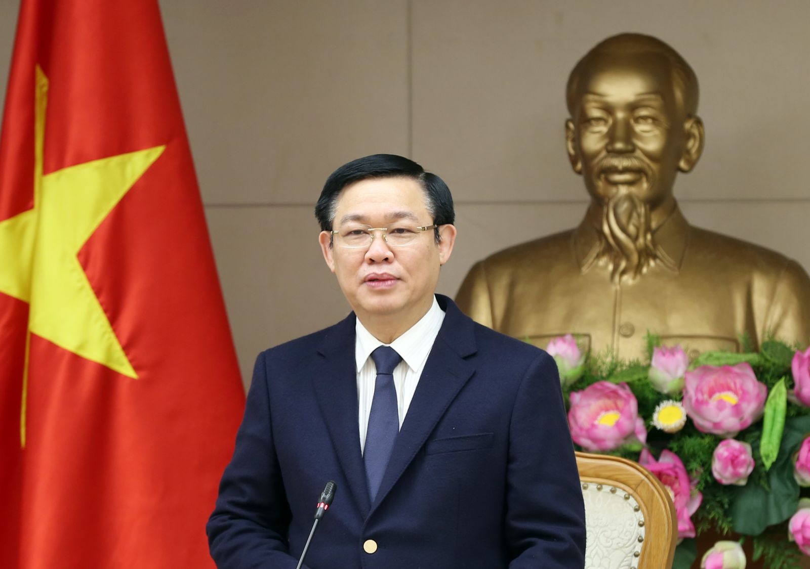 Phó thủ tướng Vương Đình Huệ lên đường thăm các nước châu Phi Phó thủ tướng Chính phủ Vương Đình Huệ. Ảnh: VGP