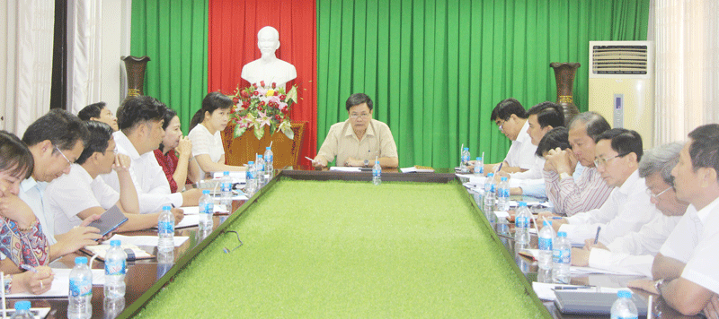 Họp Tiểu ban lễ tân, hậu cần Lễ hội Dừa lần V Đại biểu dự họp.