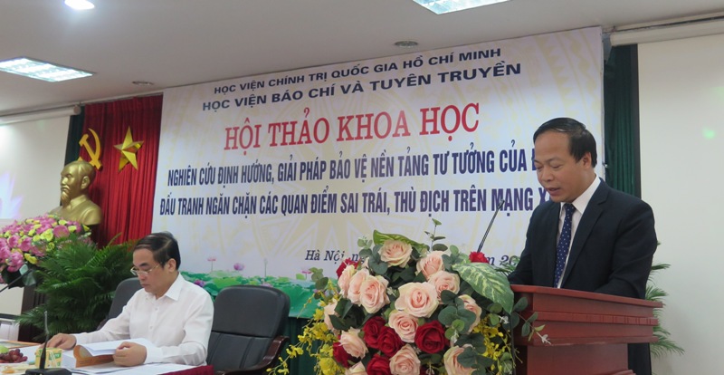 PGS. TS. Mai Đức Ngọc, Phó Giám đốc Học viện Báo chí và Tuyên truyền phát biểu đề dẫn Hội thảo.