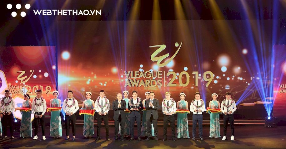 Những gương mặt xuất sắc nhất từng vị trí góp mặt trong đội hình tiêu biểu V.League 2019. Đáng tiếc khi 3 cầu thủ không thể góp mặt trong buổi gala tối nay. Ảnh: Hải Đăng