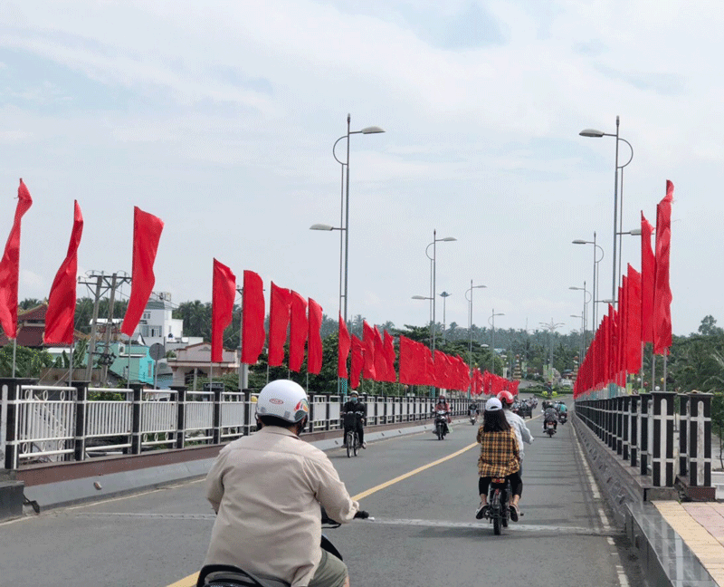 Cờ hoa rực rỡ