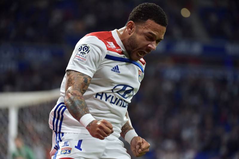 MU có thể mua lại Depay từ Lyon