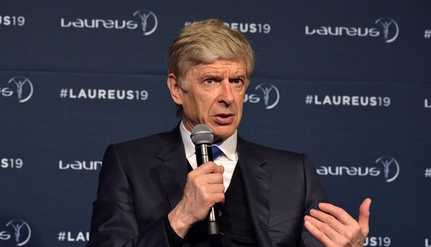 Wenger làm việc tại FIFA