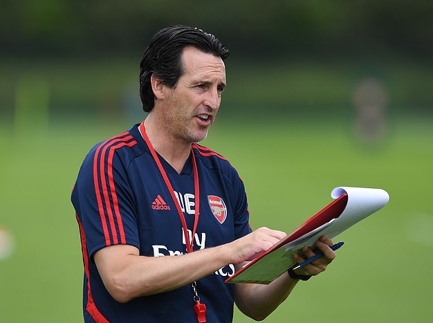 Tin bóng đá 26-11-2019: Ibrahimovic "tẽn tò" khi tiết lộ bến đỗ mới HLV Emery đang có phong cách huấn luyện khác lạ ở Arsenal