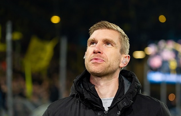 Tin bóng đá 30-11-2019: Cựu sao Arsenal tham gia BHL của Ljungberg gặp Norwich Mertesacker sẽ sát cánh cùng Ljungberg ở trận Arsenal vs Norwich