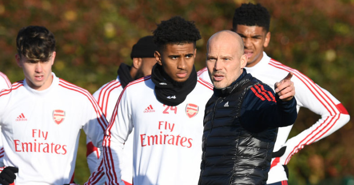 Tin bóng đá 1-12-2019: Liverpool có thể bỏ lỡ tiền đạo Hà Lan vì... MU Ljungberg đang làm HLV tạm quyền tại Arsenal