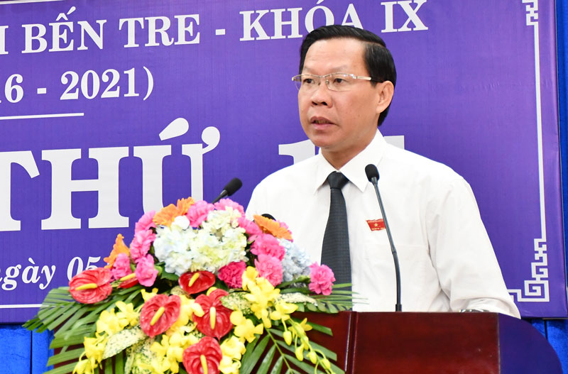 Bí thư Tỉnh ủy, Chủ tịch HĐND tỉnh Phan Văn Mãi phát biểu khai mạc Kỳ họp lần thứ 14.