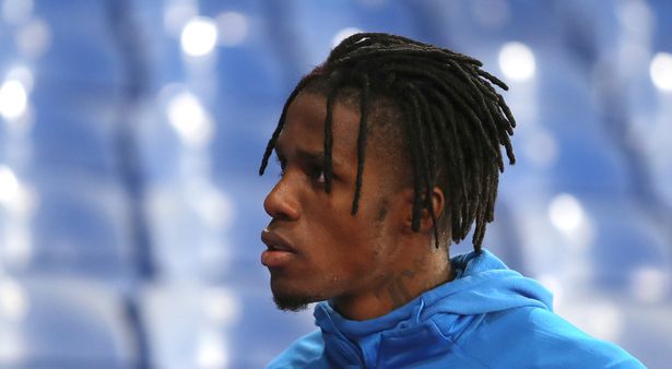 Chelsea nhắm đến Zaha vào mùa hè