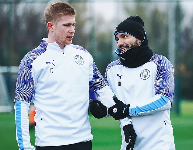 Man City được tài trợ trang phục tập luyện