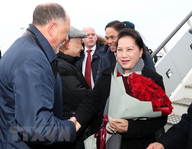 Lễ đón Chủ tịch Quốc hội Nguyễn Thị Kim Ngân tại sân bay quốc tế Kazan. Ảnh: Trọng Đức/TTXVN