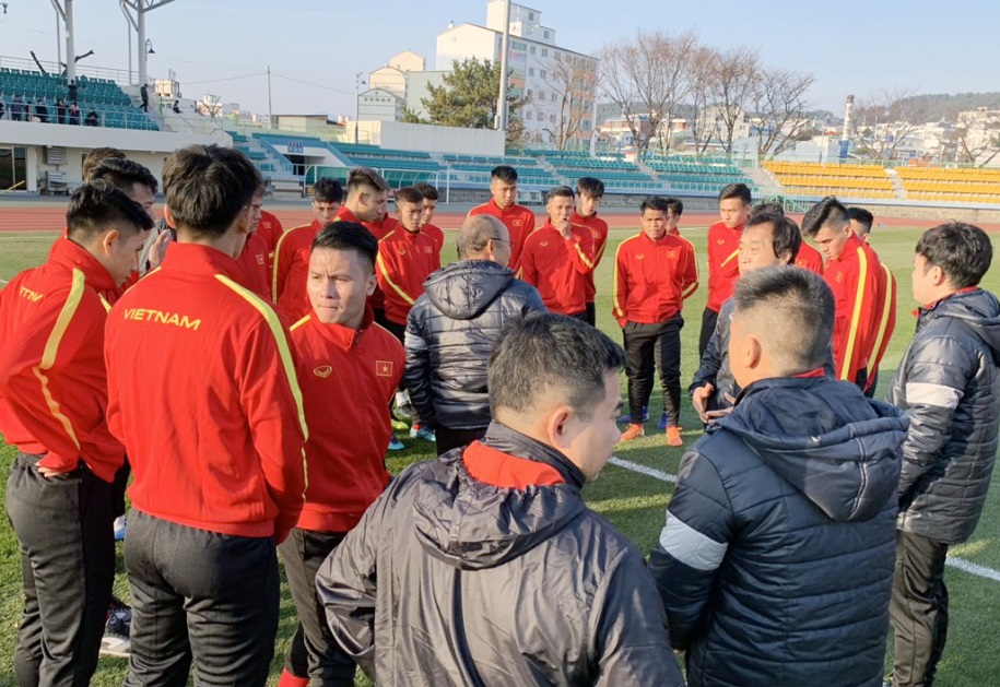 HLV Park Hang Seo: Sự nghiệp bóng đá của tôi sẽ kết thúc ở Việt Nam U23 Việt Nam đang tập huấn tại quê hương của HLV Park Hang Seo.