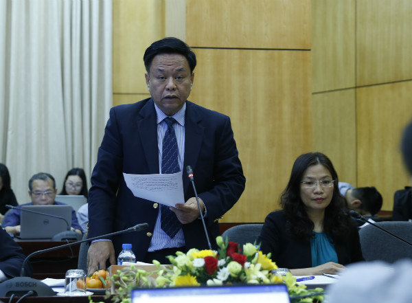 Ông Lê Đức Trung - Chánh Văn phòng Thường trực Ủy ban sông Mê Công Việt Nam trình bày báo cáo công tác năm 2018.