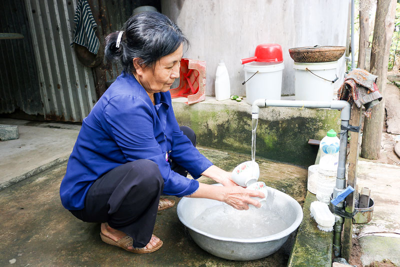Chăm sóc sức khỏe trong mùa hạn mặn Ngành y tế khuyến cáo người dân nên sử dụng nguồn nước hợp vệ sinh.