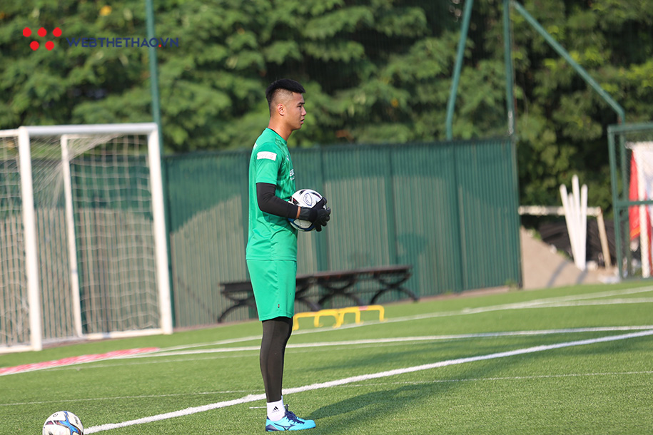 U23 Việt Nam với những cái nhất Văn Toản rất "đô con", là mẫu thủ môn rất lỳ lợm