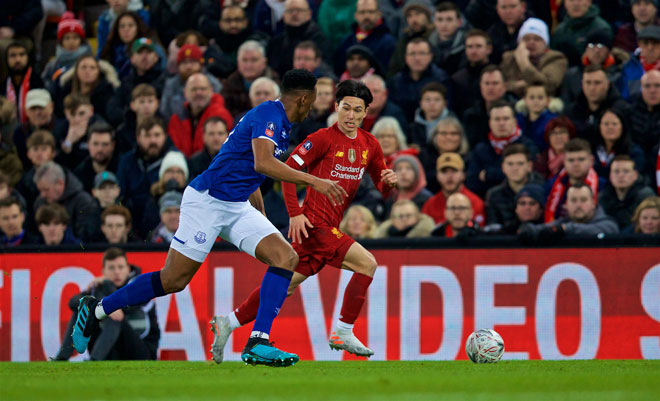 Vòng 3 FA Cup: Middlesbrough cản trở bước tiến của Tottenham Minamino (áo đỏ) có lần đầu tiên đá chính cho Liverpool.