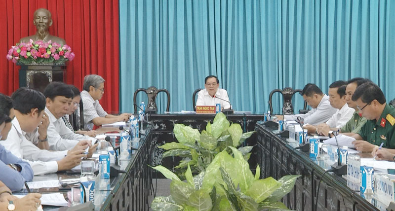 Kiểm tra tiến độ thực hiện các hoạt động kỷ niệm 60 năm Ngày Bến Tre Đồng Khởi Ông Trần Ngọc Tam -Phó Bí thư thường trực Tỉnh ủy chủ trì cuộc họp