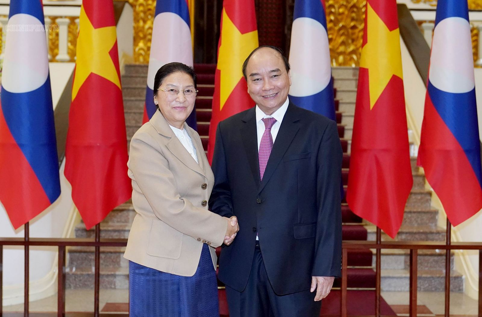 Thủ tướng tiếp Chủ tịch Quốc hội Lào Thủ tướng Nguyễn Xuân Phúc tiếp Chủ tịch Quốc hội Lào Pany Yathotou. Ảnh: VGP/Quang Hiếu