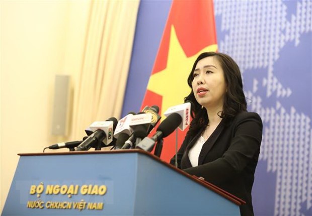Bảo đảm an ninh, an toàn cho công dân Việt Nam tại Trung Đông Người phát ngôn Bộ Ngoại giao Lê Thị Thu Hằng trả lời các câu hỏi của phóng viên trong nước và quốc tế. Ảnh: Văn Điệp/TTXVN