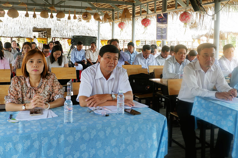 Thạnh Phú tổng kết hoạt động văn hóa, thể thao và du lịch năm 2019 Đại biểu tham dự hội nghị.