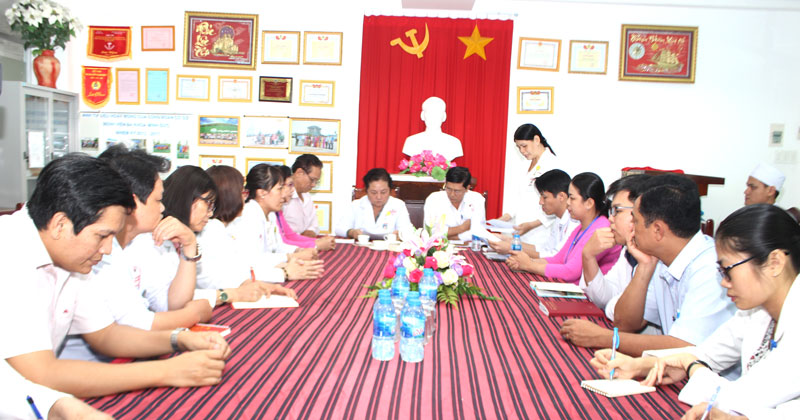 Họp Ban Giám đốc BV và cán bộ quản lý các khoa, phòng