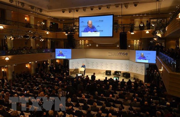 Chủ tịch MSC Wolfgang Ischinger phát biểu tại Hội nghị An ninh Munich ngày 15-2-2019. Ảnh: AFP/TTXVN