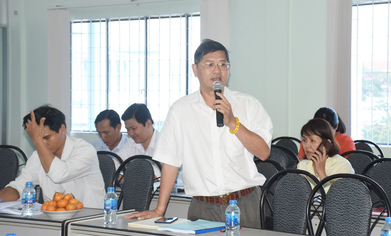 Xác định 2 ngành công nghiệp chủ lực của tỉnh Đại biểu góp ý triển khai đề tài