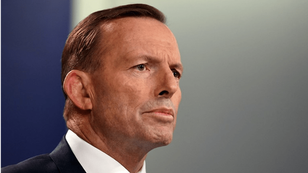 Thêm tiết lộ gây sốc về nguyên nhân khiến máy bay MH370 mất tích Cựu Thủ tướng Australia Tony Abbott. Nguồn: CNA