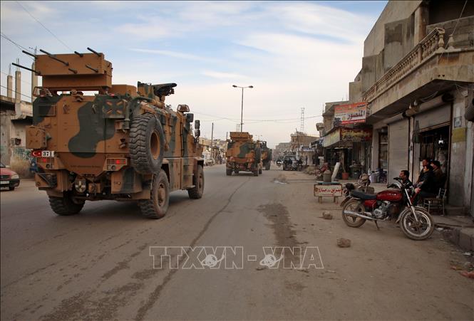Xe quân sự Thổ Nhĩ Kỳ tiến về khu vực phía nam tỉnh Idlib, Syria, ngày 3-2-2020. Ảnh minh họa: AFP/ TTXVN