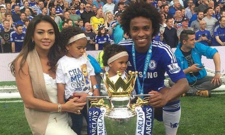 Willian mong muốn đưa cả gia đình về Brazil tránh dịch