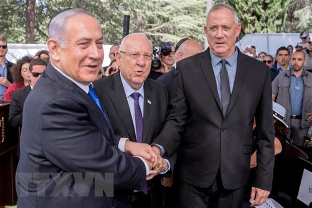 Thủ tướng Israel Benjamin Netanyahu, Tổng thống Israel Reuven Rivlin và Thủ lĩnh đảng Xanh-Trắng Benny Gantz tại cuộc gặp ở Jerusalem ngày 9-9-2019. (Nguồn: AFP/TTXVN)