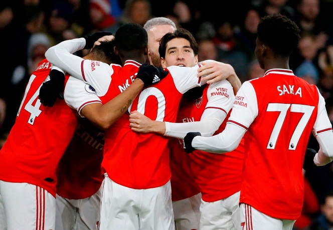 Arsenal sẽ nhận tiền thưởng nếu đồng ý giảm lương