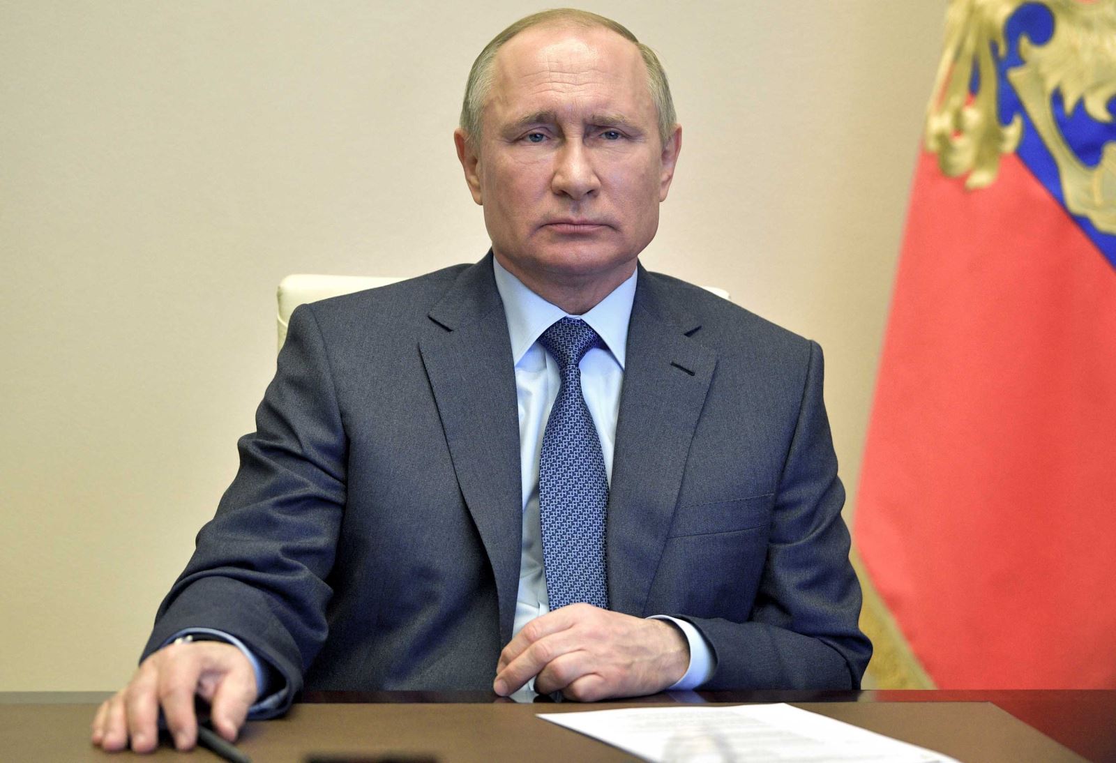 Tổng thống Vladimir Putin trong cuộc họp trực tuyến ngày 20-4-2020 tại Moskva, Nga. Ảnh: Kremlin/AP 