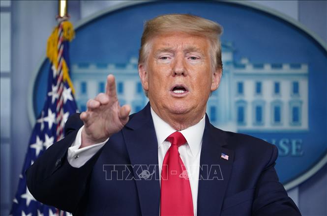 Tổng thống Mỹ Donald Trump phát biểu trong cuộc họp báo tại Nhà Trắng ngày 8-4-2020. Ảnh: AFP/TTXVN