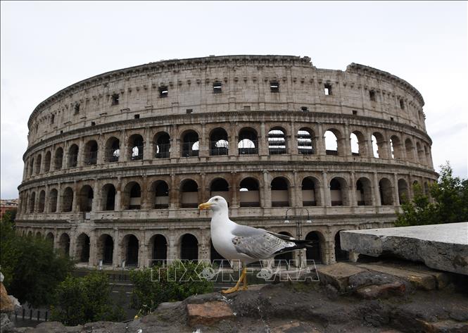 Một điểm thăm quan nổi tiếng tại Rome, Italy vắng bóng du khách do dịch COVID-19, ngày 21-4-2020. Ảnh: THX/TTXVN