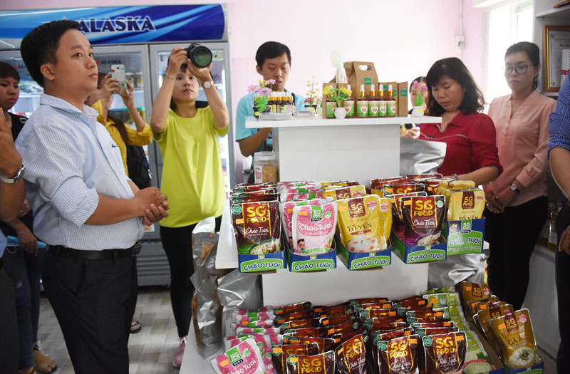 Hỗ trợ doanh nghiệp, doanh nghiệp khởi nghiệp vượt qua khó khăn Từng bước hỗ trợ người khởi nghiệp vượt qua khó khăn do ảnh hưởng của đại dịch Covid-19.