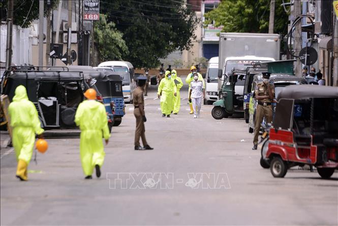 Một chốt kiểm dịch y tế nhằm ngăn chặn sự lây lan của COVID-19 tại Colombo, Sri Lanka, ngày 22-4-2020. Ảnh: THX/TTXVN