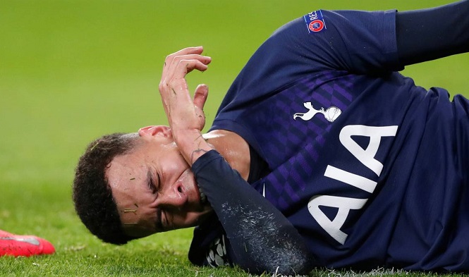 Dele Alli vật lộn với bọn cướp